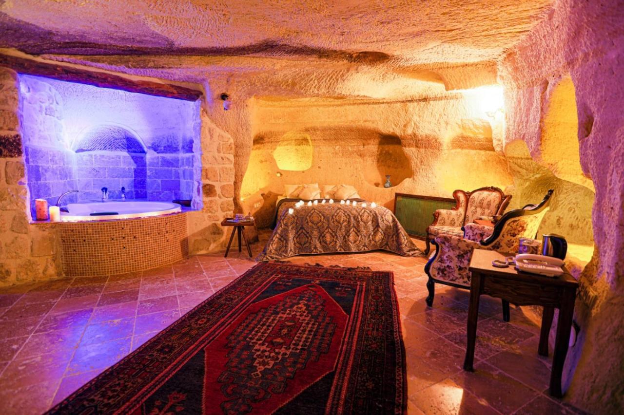 Sinasos Palace Cave Hotel Urgup Exterior photo