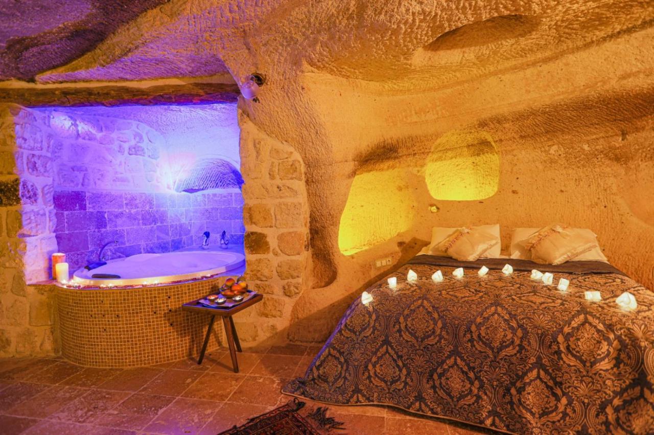 Sinasos Palace Cave Hotel Urgup Exterior photo