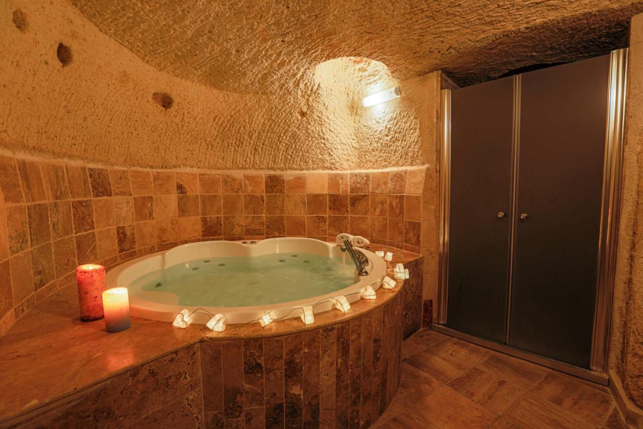 Sinasos Palace Cave Hotel Urgup Exterior photo