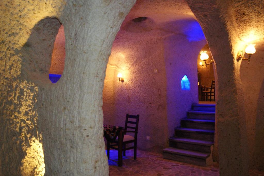 Sinasos Palace Cave Hotel Urgup Exterior photo