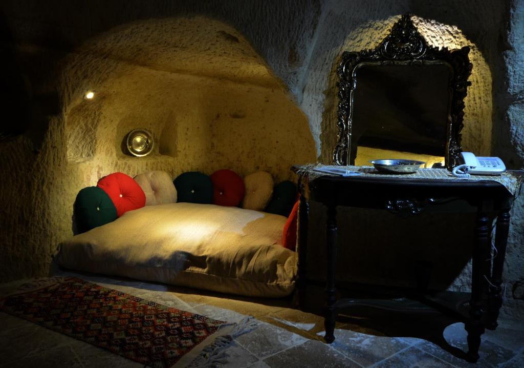 Sinasos Palace Cave Hotel Urgup Room photo