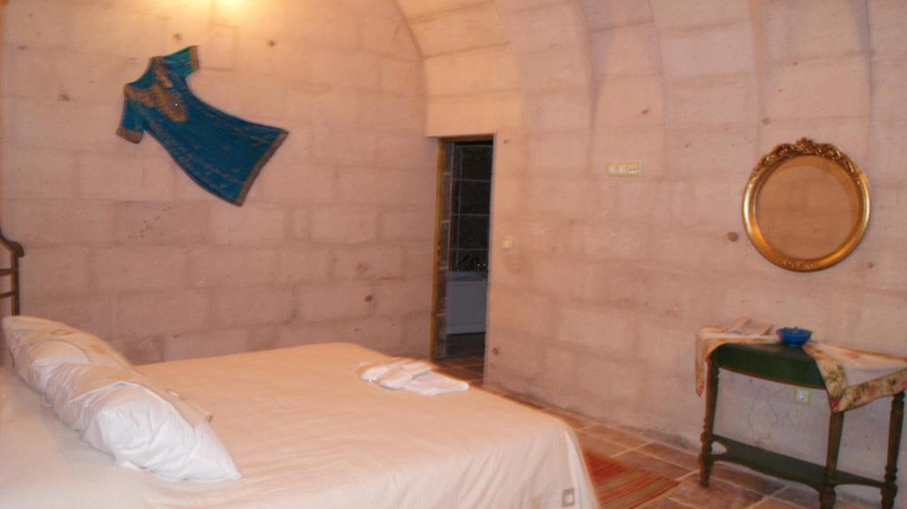 Sinasos Palace Cave Hotel Urgup Exterior photo